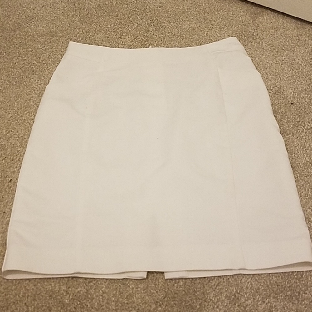 White pencil skirt